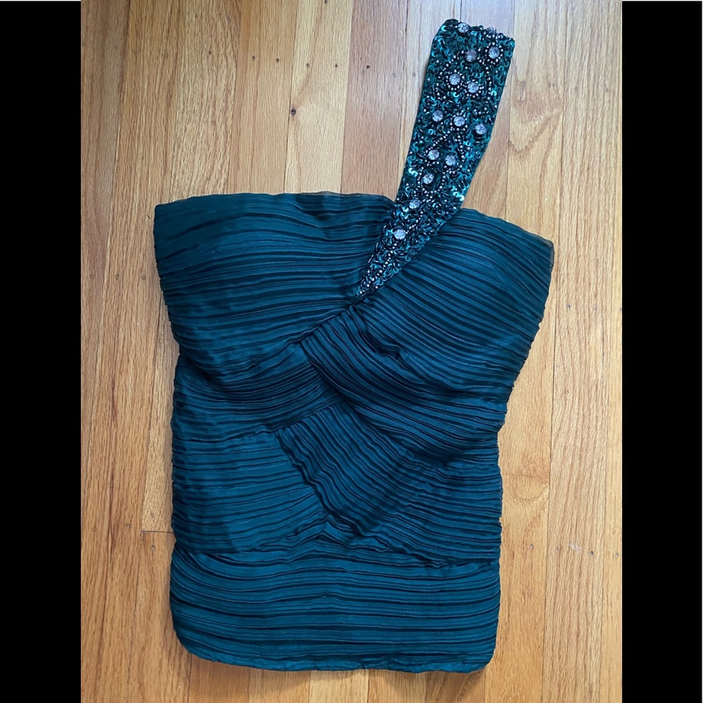 Forever 21 Green Fitted Top with Single Beaded Strap-Size Medium